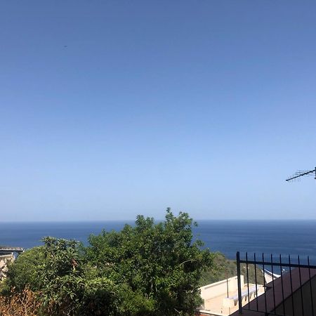 Cocciu D'Amuri Apartment Taormina Bagian luar foto