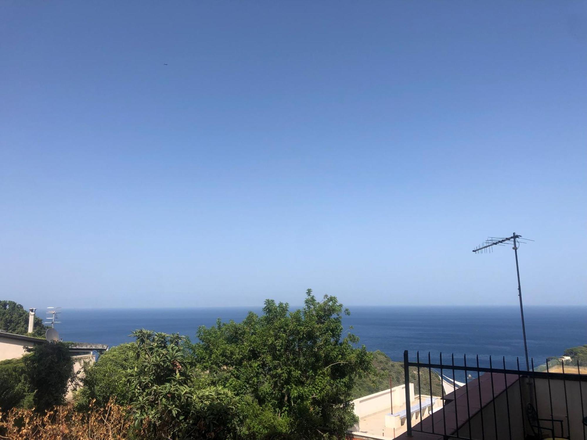 Cocciu D'Amuri Apartment Taormina Bagian luar foto