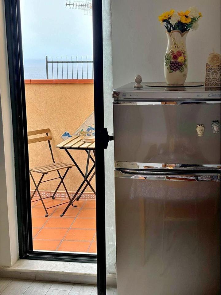 Cocciu D'Amuri Apartment Taormina Bagian luar foto